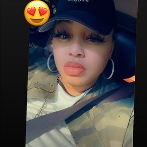 Meet your Posher, Janay